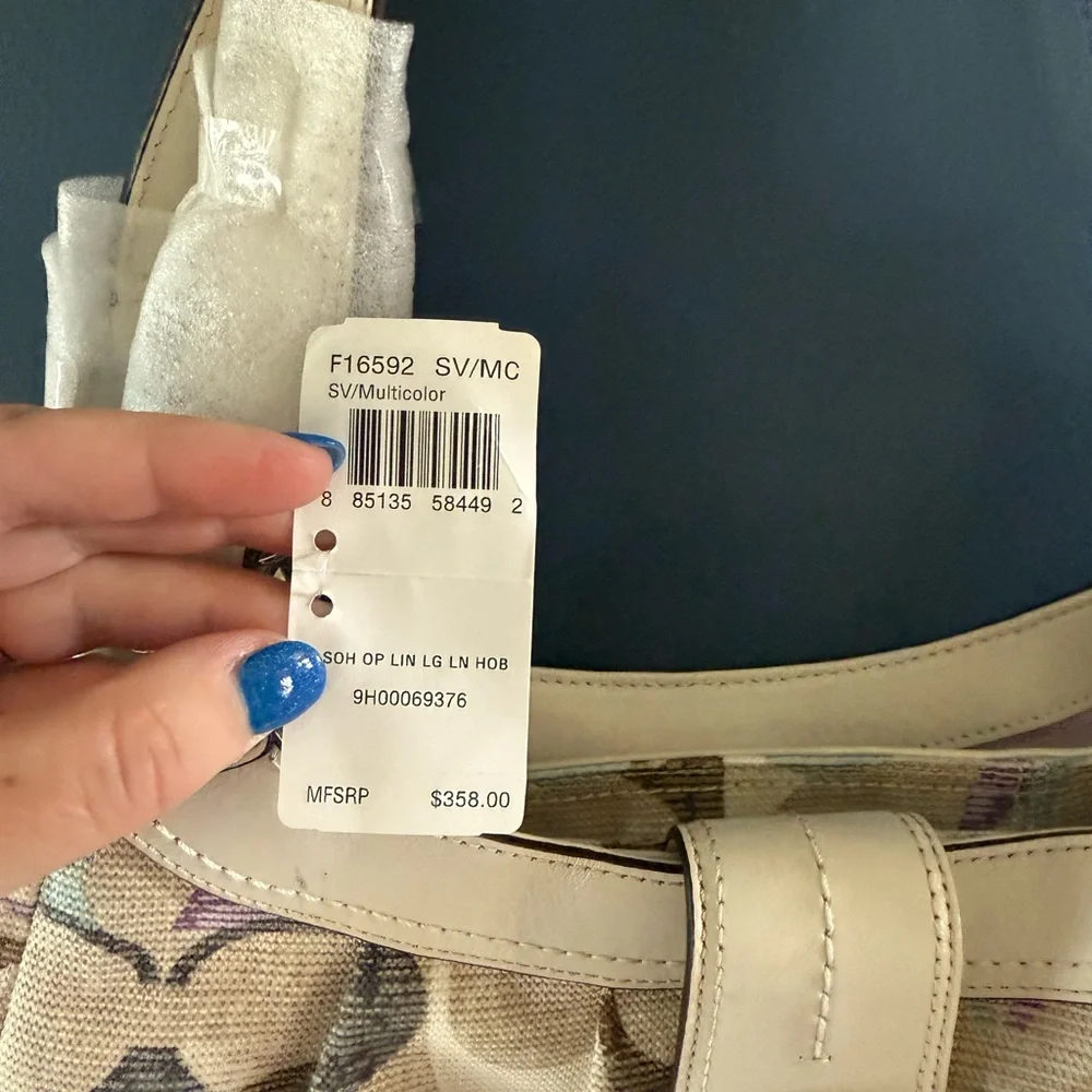 Coach Cream and Tan Shoulder Bag with Signature Pattern - Picture 2 of 11